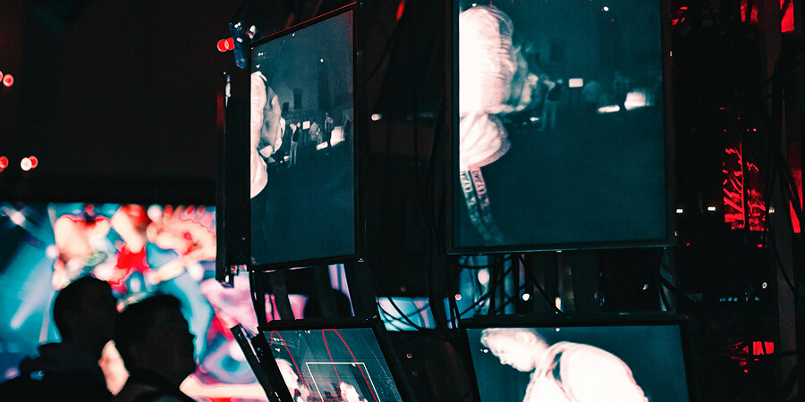 Dev’s Toolkit: Essential Modern Instruments and Frameworks